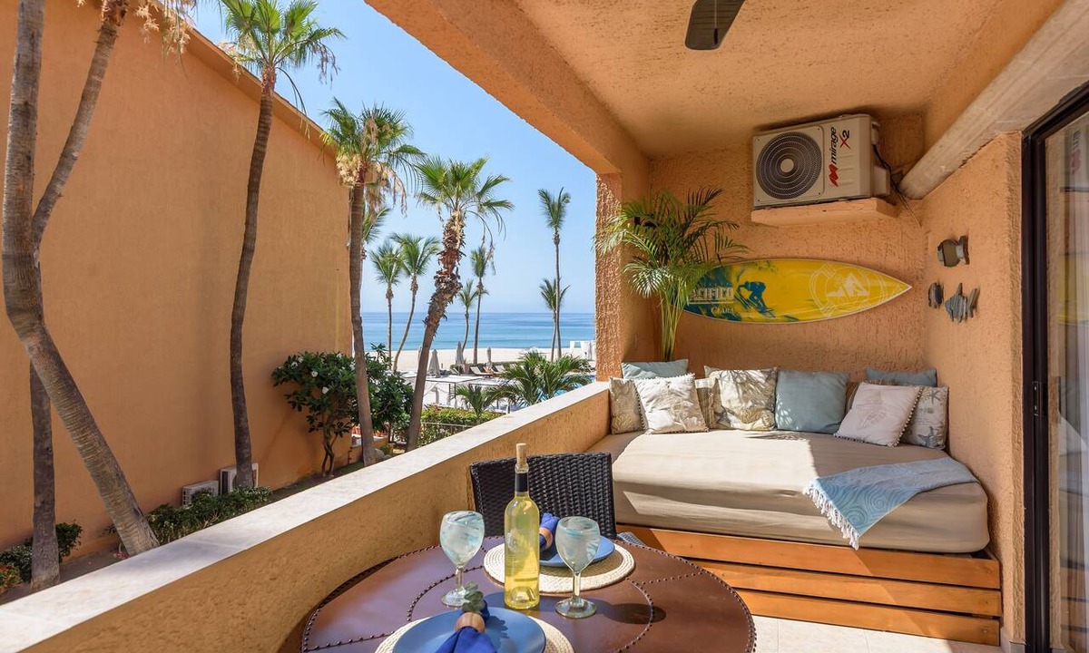 San Jose del Cabo Condo | New! Perfect Location with Great View of Ocean!