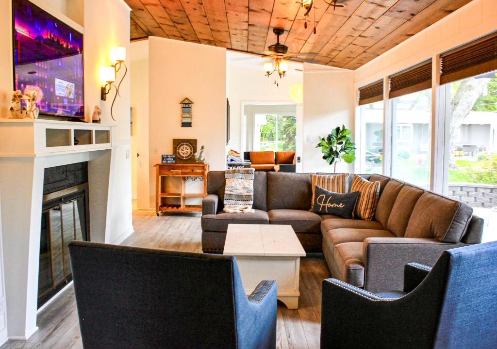 Huron House | Newly Renovated! Old Homestead Beach Home
