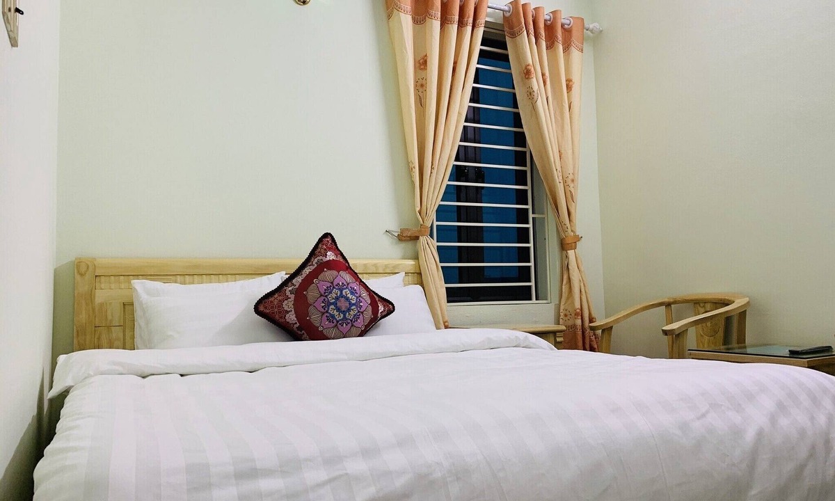 Quang Xuong House | Nha Nghi Tung Long