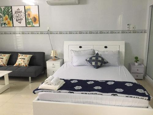 Long Xuyen House | Nina Homestay - Phòng ban công view sông