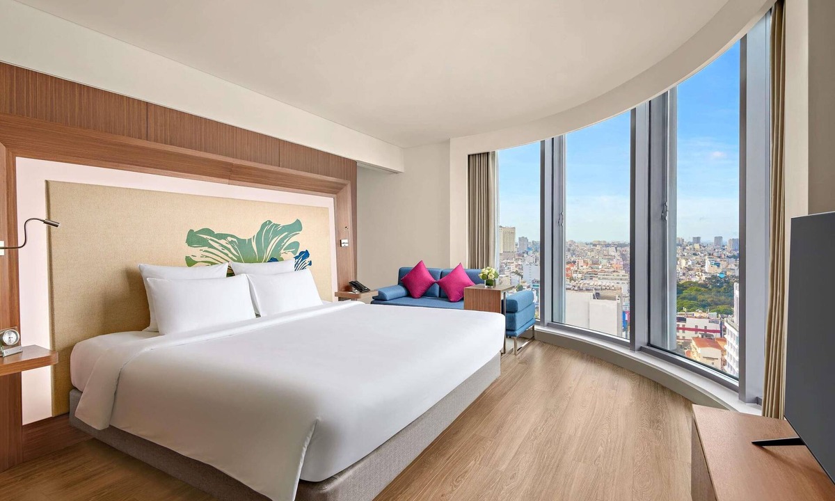 Phuong 6 Hotel | Novotel Saigon Centre