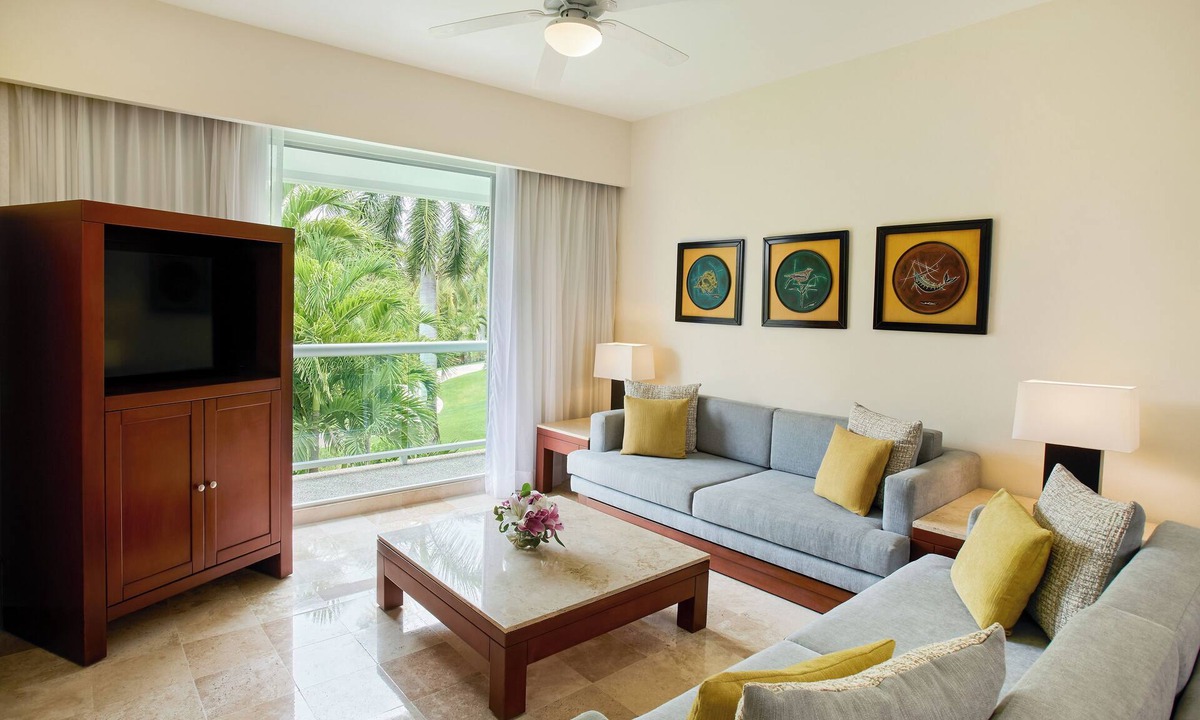 Playa Diamante Resort | Ocean Breeze Acapulco
