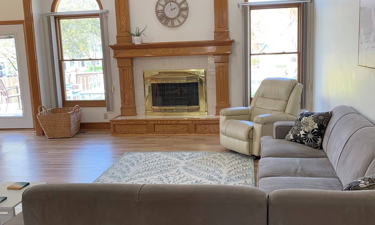 Olathe House | Peaceful 3-bedroom accessible ranch home with AC, WiFi in Eastside Olathe.