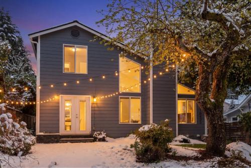 Rainier Valley House | Perch - Skyview Haven