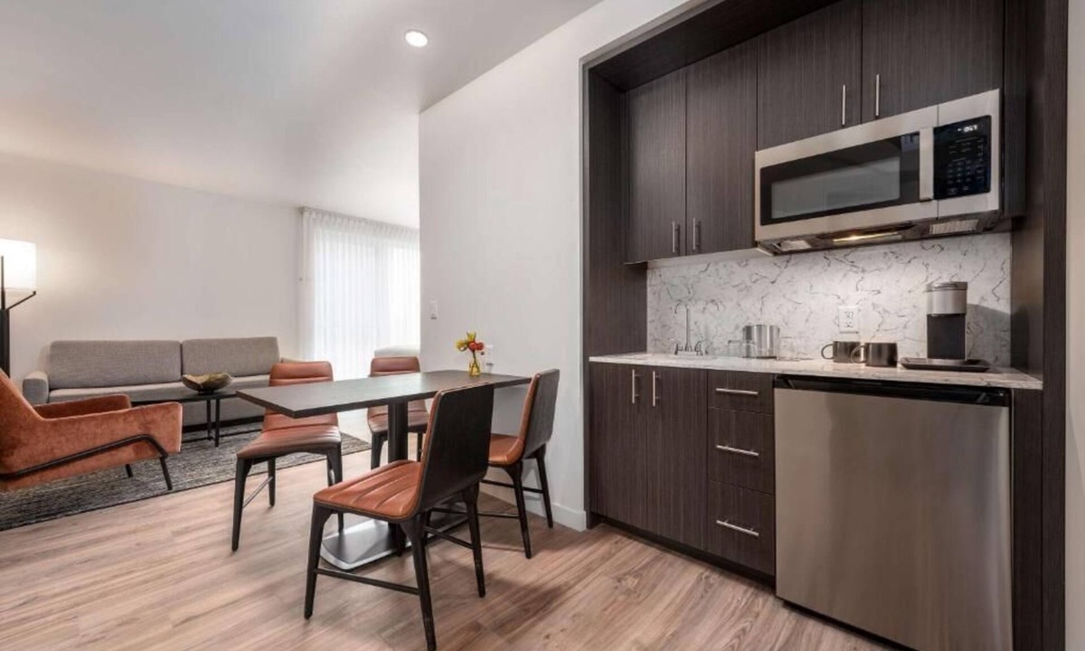Central Area Hotel | Pet-Friendly Boutique Stay Near Riverfront Park & Salem Attractions l 2 Rooms