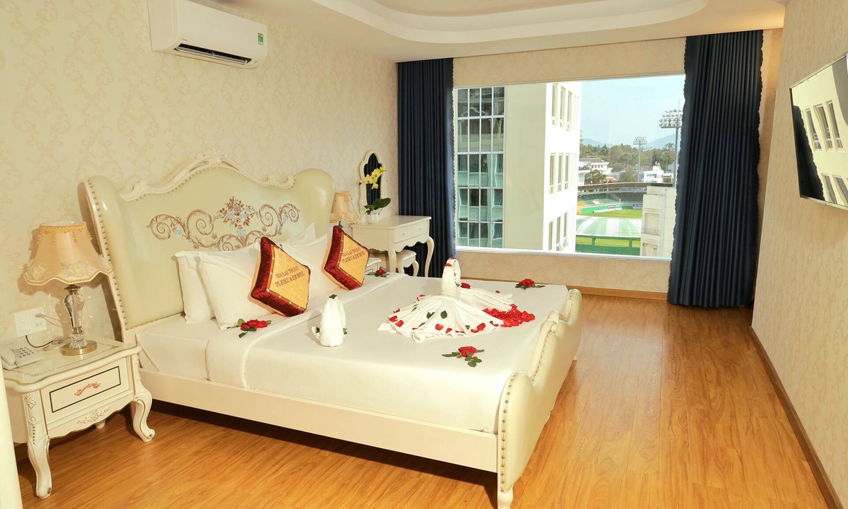 Pleiku House | Pleiku & Em Hotel by Gia Lai Tourist