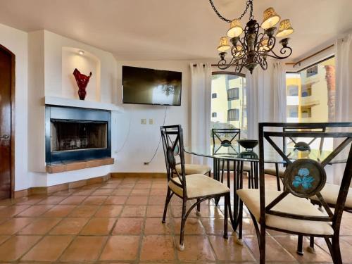Playas de Rosarito Apartment | Puerto Nuevo Surf Villa Margarita 2BR with pool
