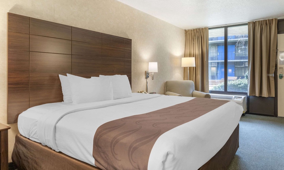 Tysons Hotel | Quality Inn Vienna - Tysons Corner