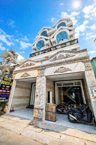 Long Xuyen Hotel | River 6 Hotel