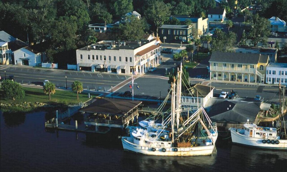 St. Marys Hotel | Riverview Hotel