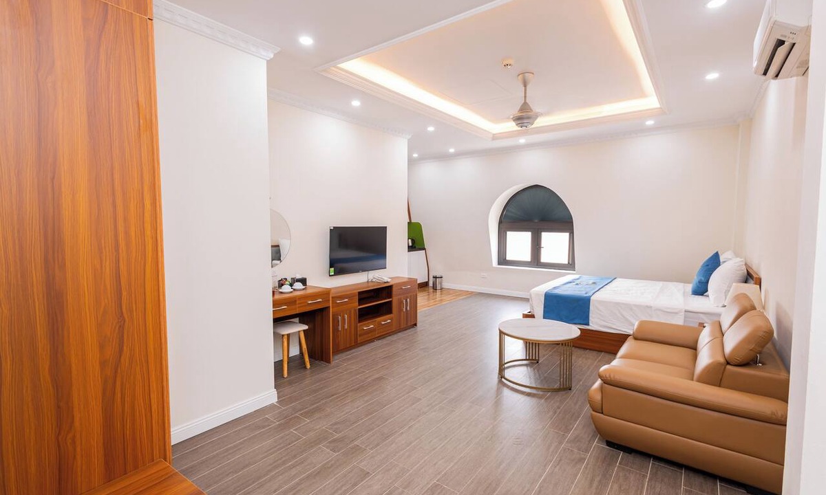 Tu Liem Hotel | Royal Louis Hotel