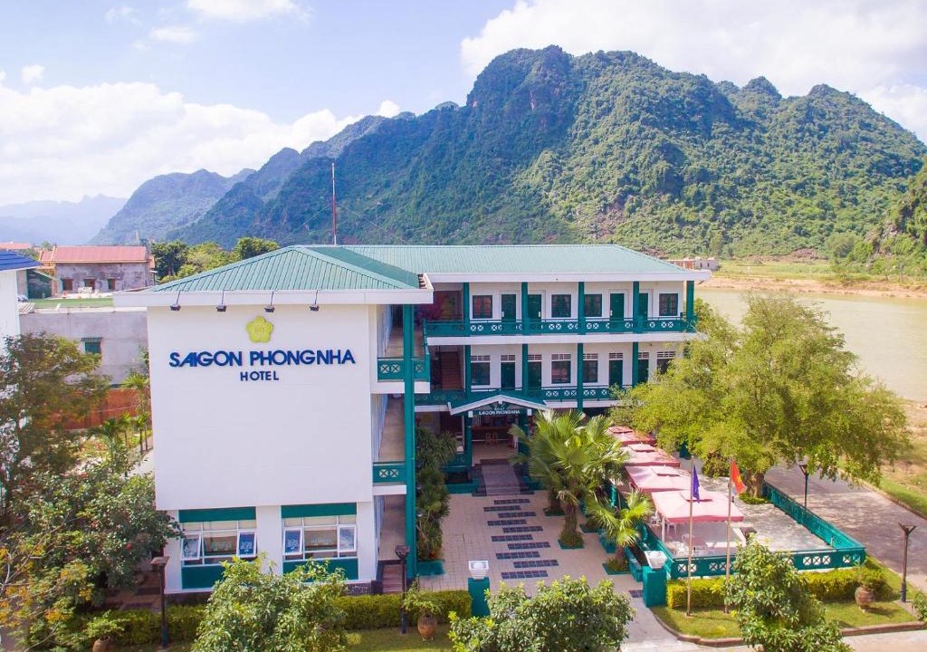 Son Trach Hostel | Sai Gon Phong Nha Hotel