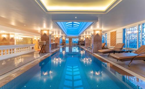 Da Nang City Centre Hotel | SAMDI HOTEL CLOSEST AIRPORT DANANG- Stay 3 Nights Free 1 Way Drop Off to Airport