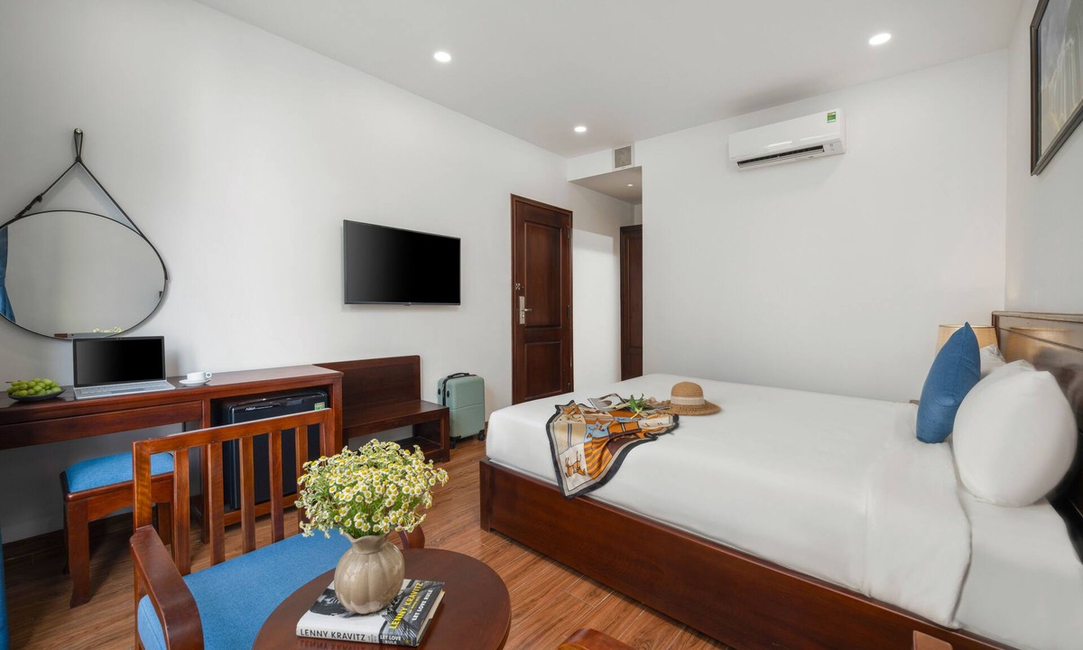 Him Lam Hotel | Sea Near Me Hotel Danang