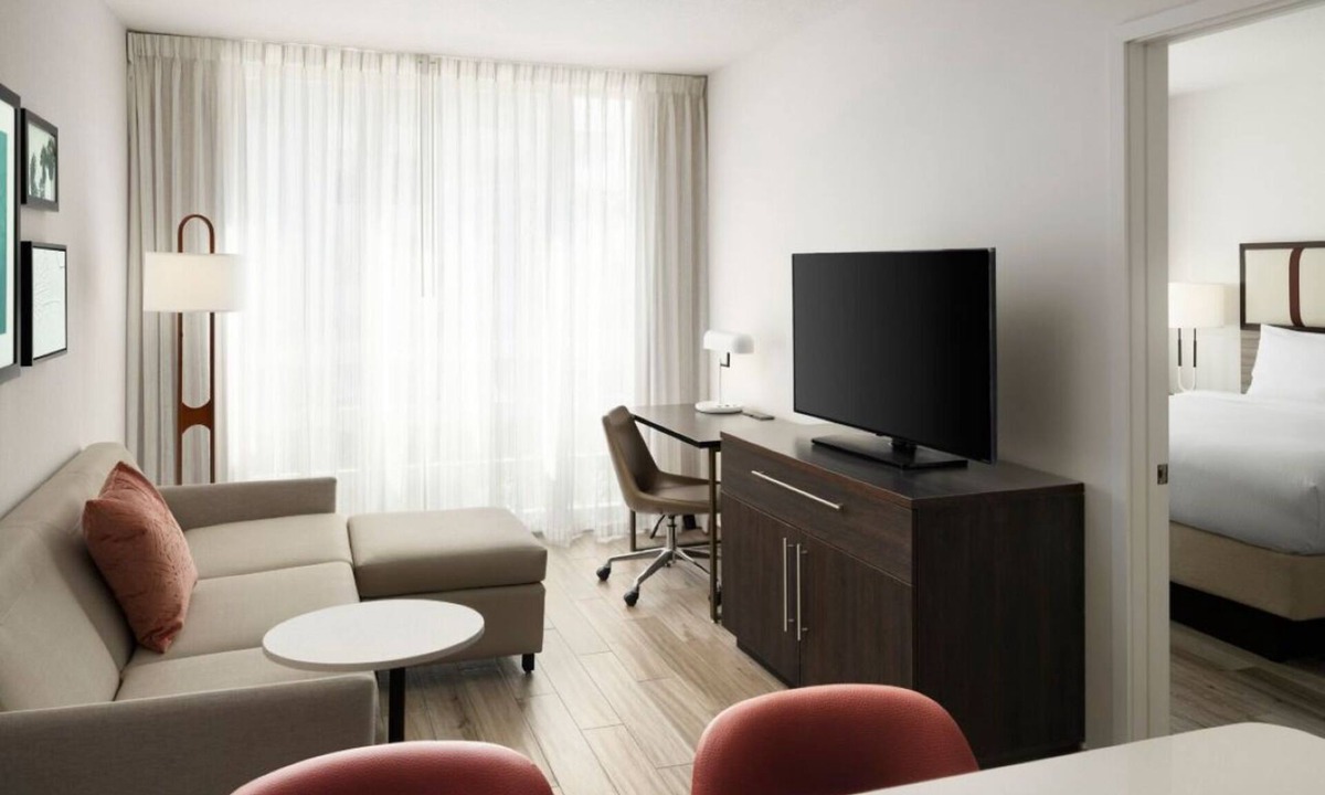 Surfside Hotel | Steps from Ocean, Dining & Shopping – Breakfast & Outdoor Pool - 4 Unit