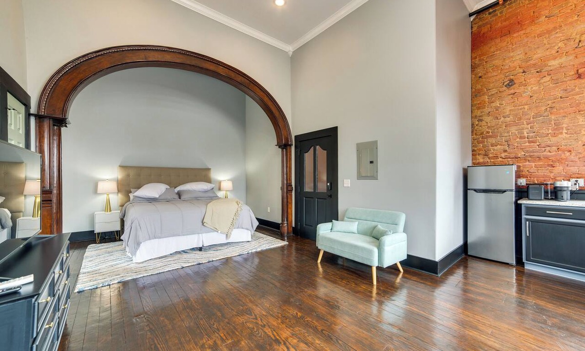 Marshall Apartment | Steps to Shops & Dining: Downtown Marshall Studio!