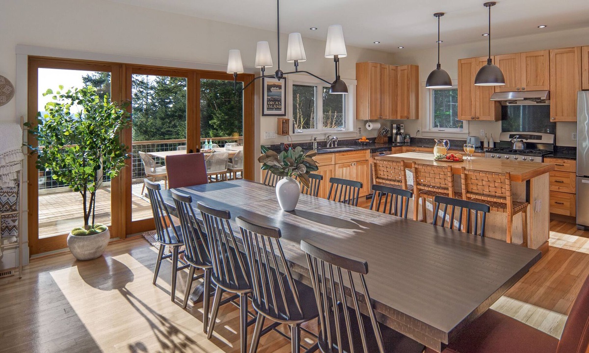 Rosario House | Stunning Views, Game Room, Minutes to Town, Sleeps 12