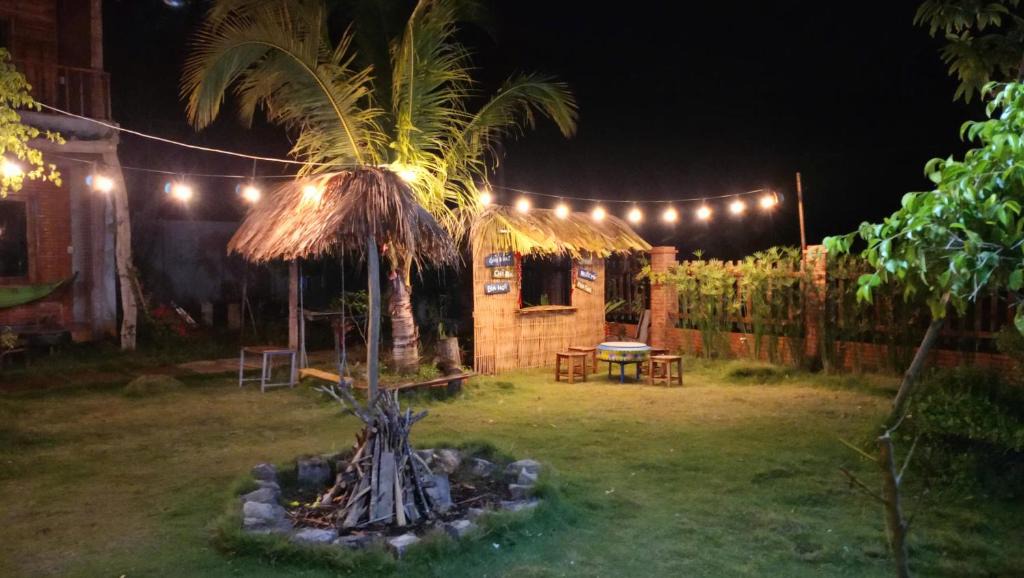 Quan Tom Hotel | Sunny Eco Lodge
