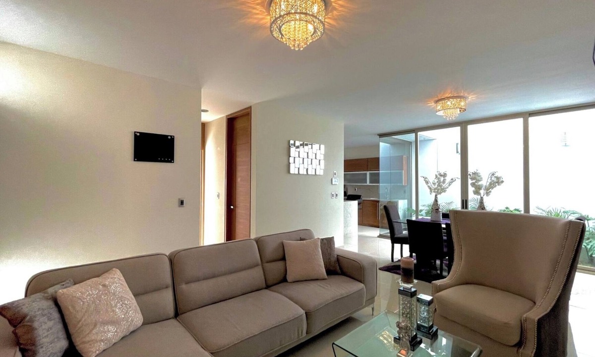 Uruapan House | The Home You Seek; Comfortable house steps from the Cable Car Station