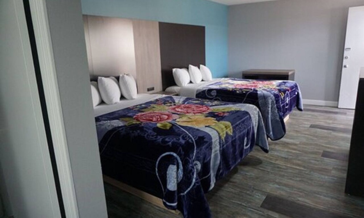 Bishop Hotel | Thunderbird Motel