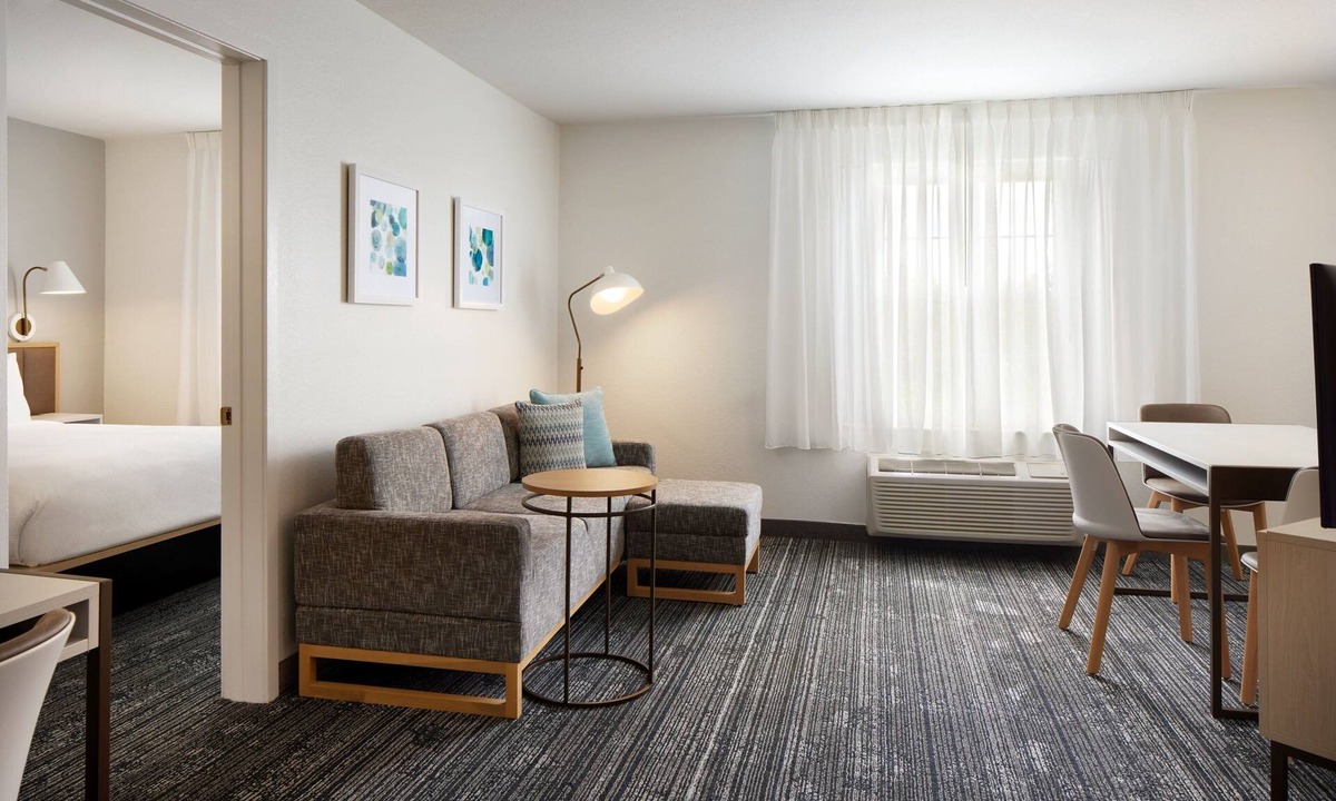 Sterling Hotel | TownePlace Suites Marriott Dulles Airport (Newly Renovated)