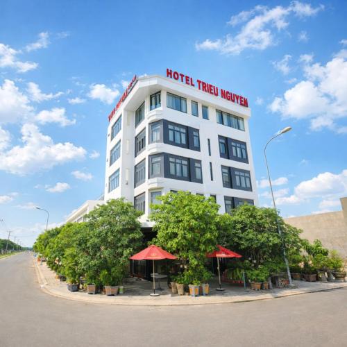Tan Uyen Town Hotel | Triệu Nguyễn Hotel