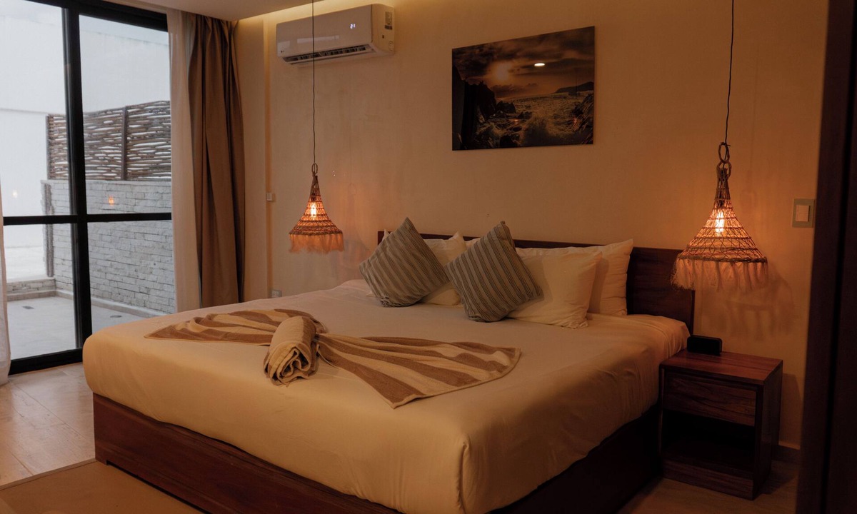 La Veleta Hotel | TWT CONDOS