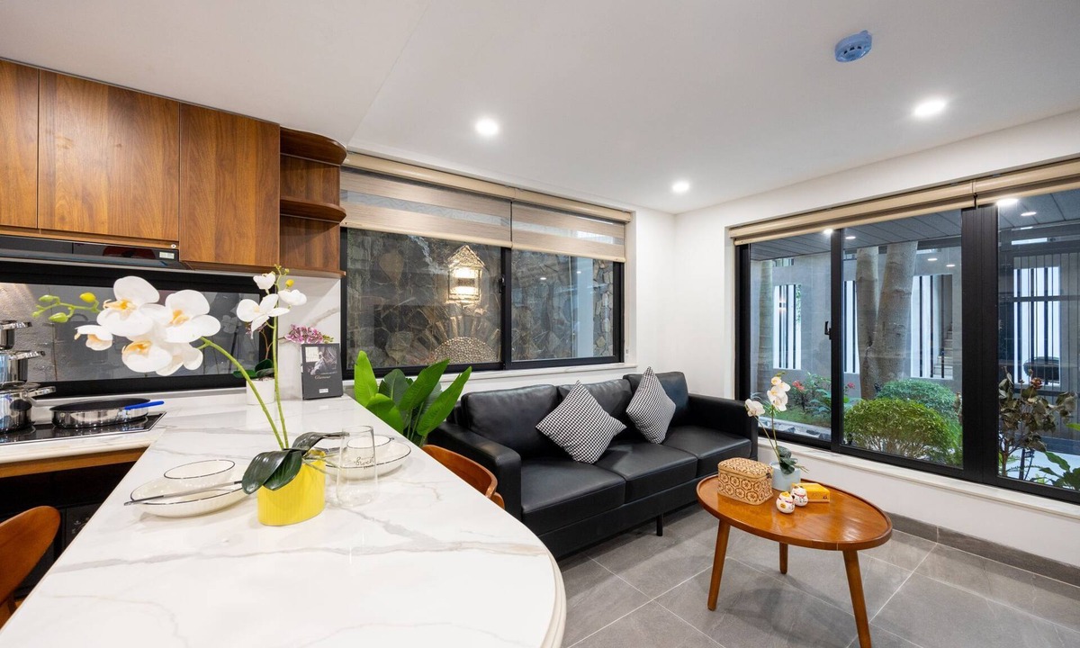 Nhat Tan Apartment | Urchin Apartment