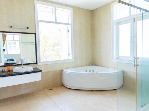 Phu Hai Beach Villa | VillaSealink S15
