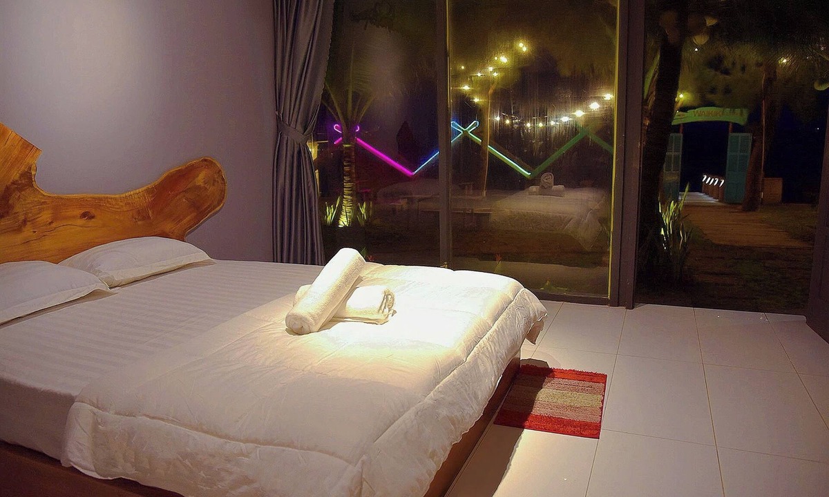 La Gi Bed & Breakfast | Waikiki Lagi Beach Homestay & restaurant