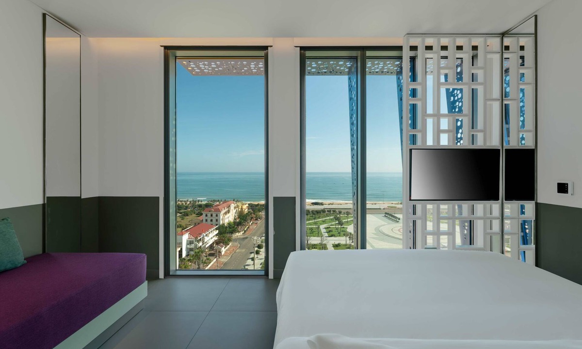 Tuy Hoa Hotel | Wink Tuy Hoa Beach, Unscripted by Hyatt - 24 Hours stay