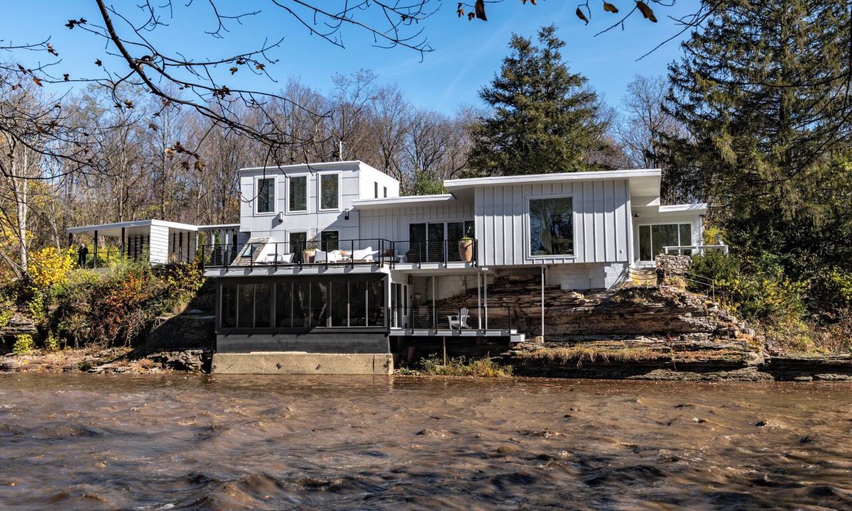Delaware House | Wright on the River - A Frank Lloyd Wright Inspired Design
