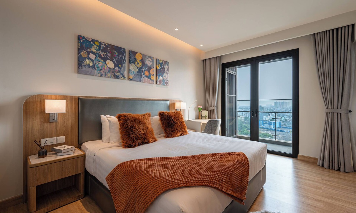 District 1 Apartment | Zenity D1 Luxury 3BR Apt: Pool, Gym, Bathtub