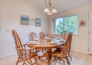 137 m² House ∙ 3 bedrooms ∙ 6 guests in Newport