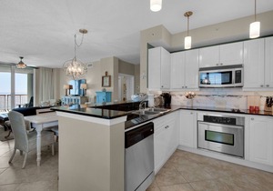 Beach Colony West 12A Gulf-Front 3 BD/3BA w/Beach Service & Onsite Management in Navarre Beach