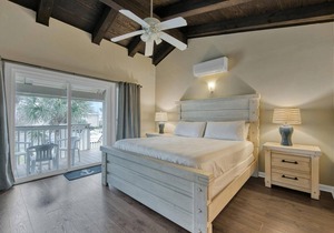 Beach Getaway! Pet-friendly! Chateau La Mer 15E! in Destin