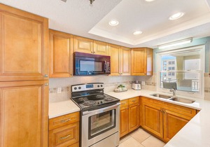 Beachfront Condo! Heated Pool, Sleeps 10, - 307 in Redington Shores