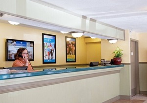 Beautiful studio unit at resort, sleeps 2 in Reno