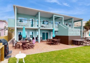 Bungalow Beach Place 2 in Clearwater Beach