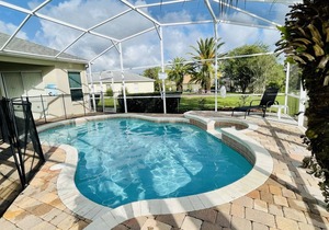 Classically elegant 4/3 Pool Home on the premier golfing community Highlands Reserve in Davenport