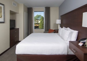 Equipped Studio with a Courtyard View + Free Breakfast | Just 4-Minutes from the Airport in Carlsbad