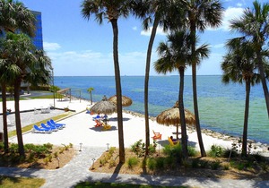 Relaxing Waterfront Condo Near Downtown Tampa and Tampa International Airport in Tampa