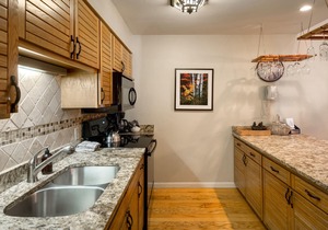 Spacious 3-Bedroom + Loft Condo at Timber Run – Mountain Views, and Walkable to in Steamboat Springs