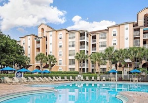 Three Comfortable Units, Mini-Golf and Basketball, Fun! Free Wifi, Theme Parks in Orlando