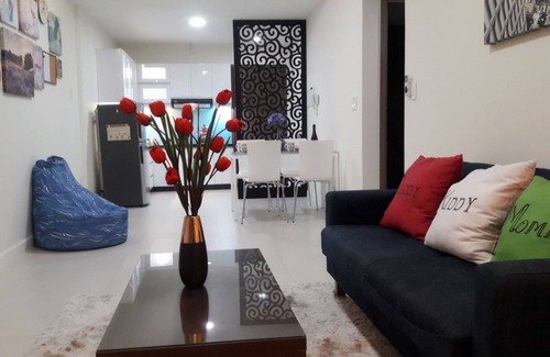 Thu Thiem Apartment | Free pick up airport - Stunning Horse Square Apartment -pool/gym-0.5$ to center