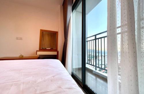 Tran Phu Beach Apartment | 1802 - 3BR Sea View Bathtub with Sea View - Dqua Hotel