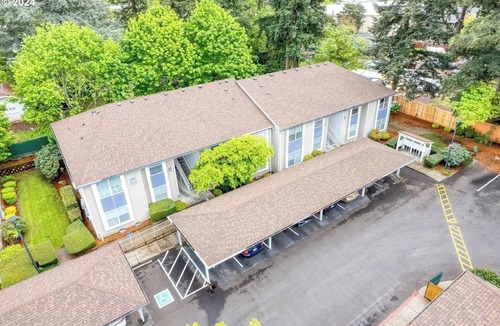 Gresham Condo | 2-bedroom condo in welcoming Gresham with fitness room access