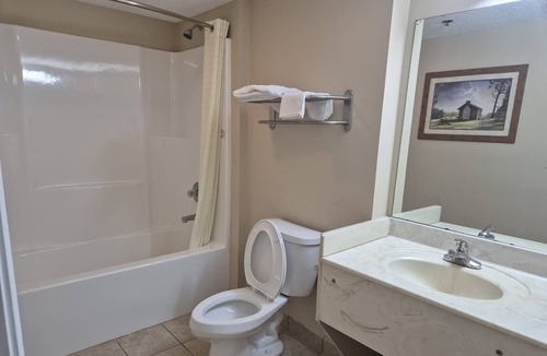 Chickamauga Hotel | 2 Clean Units Designed for Comfort Near Historical Spots + Attractions