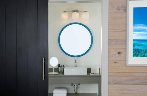 New Town Hotel | 2 x The Standard Double Queen Hearing Accessible at The Gates Hotel Key West