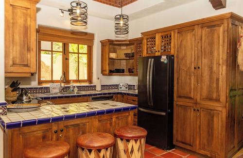 Nopolo House | 3 bedroom FN 210 BBQ, private pool, Tower ocean view